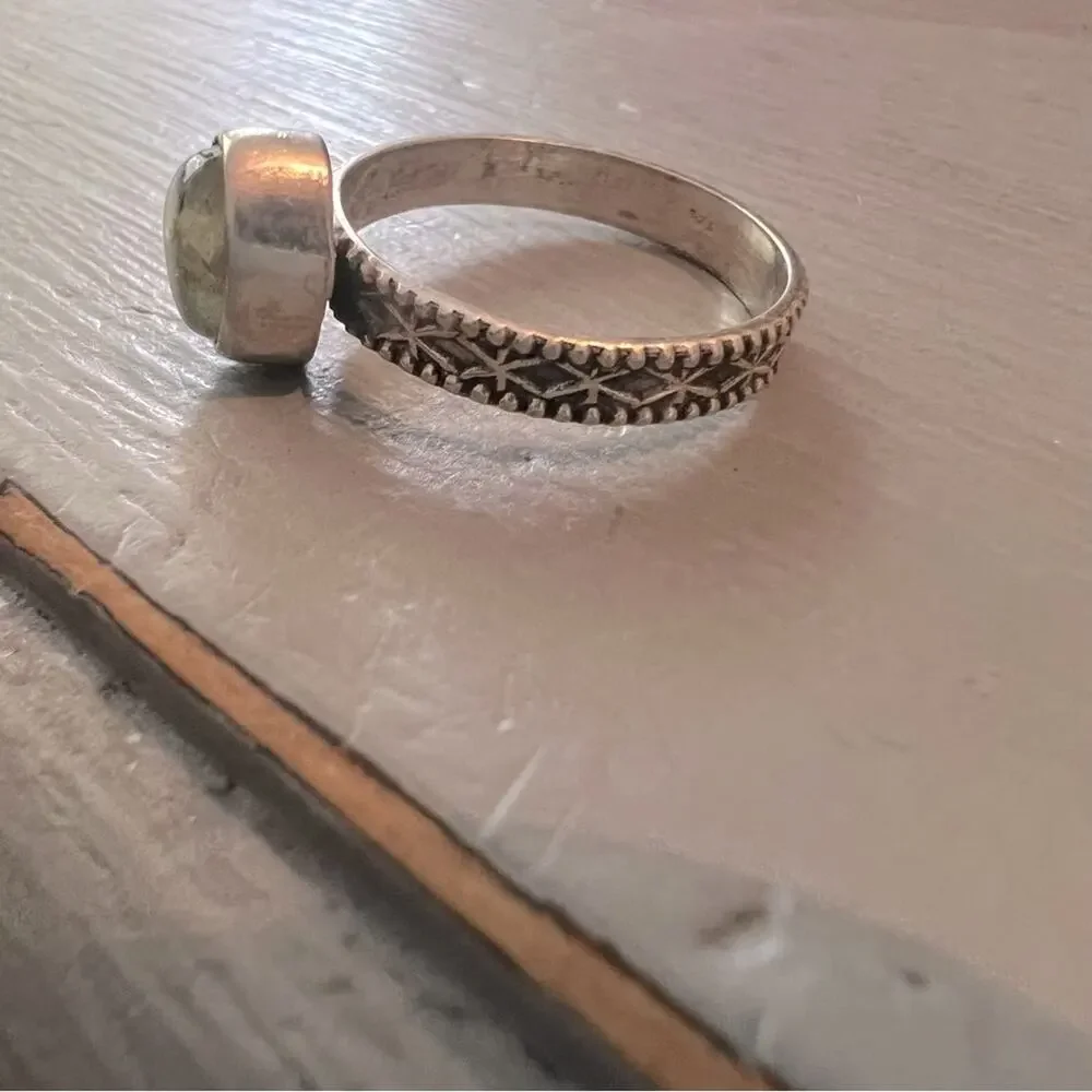 925 Sterling Silver Stone Ring Size 8